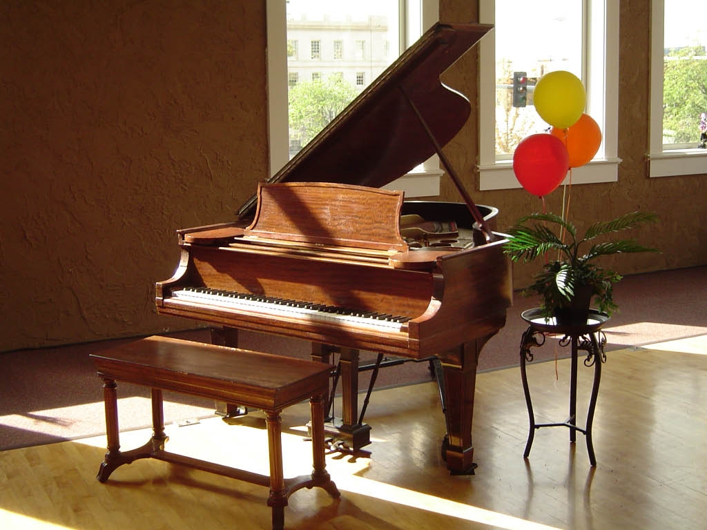 1909 Steinway Parlor Grand Piano